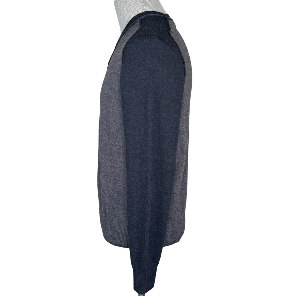 Men’s Banana Republic Extra Fine Merino Wool V-Neck Sweater Size Large - Picture 6 of 10